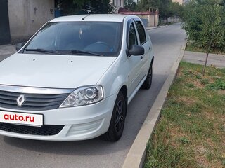 2014 Renault Logan I Рестайлинг, белый, 820000 рублей, вид 2
