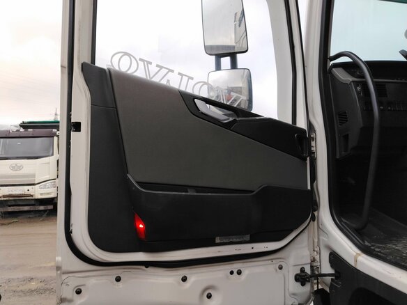 2017 Volvo FH, белый, 6675000 рублей - вид 9