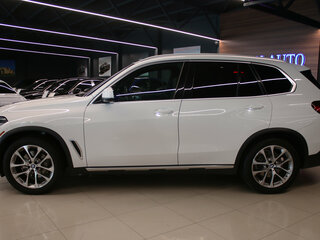 2021 BMW X5 40i IV (G05/G18), белый, 4650000 рублей, вид 2