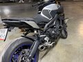 2019 Yamaha MT-09 (FZ-09), серебристый, 700000 рублей - вид 2