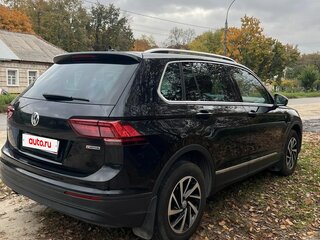 2018 Volkswagen Tiguan II, чёрный, 2150000 рублей, вид 4
