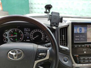 2016 Toyota Land Cruiser 200 Series Рестайлинг 2, белый, 8200000 рублей, вид 5