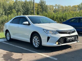 2016 Toyota Camry VII (XV50) Рестайлинг, белый, 2150000 рублей, вид 4