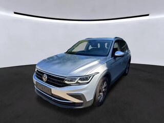 2022 Volkswagen Tiguan II Рестайлинг, серебристый, 2492000 рублей, вид 1