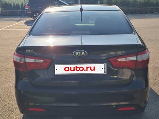 2013 Kia Rio 4-speed III, чёрный, 960000 рублей, вид 5
