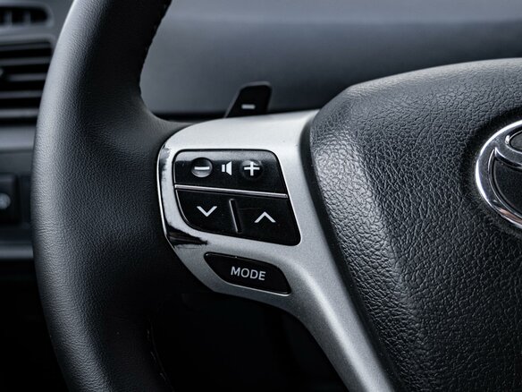 2011 Toyota Verso I, серебристый - вид 16