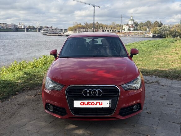 2014 Audi A1 I (8X), пурпурный - вид 1