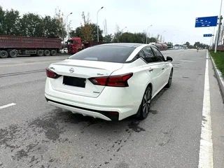2023 Nissan Sylphy IV (B18) Рестайлинг, белый, 1540000 рублей, вид 5