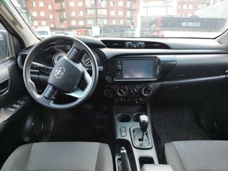 2022 Toyota Hilux VIII Рестайлинг 2, белый, 2573600 рублей, вид 4