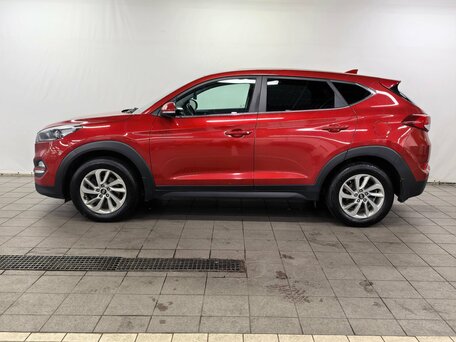 2017 Hyundai Tucson III, красный, 1700000 рублей, вид 3