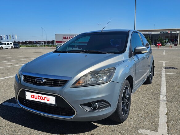 2010 Ford Focus II Рестайлинг, серый, 495000 рублей - вид 1