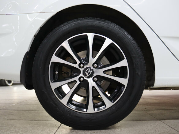2013 Hyundai Solaris I, белый - вид 14