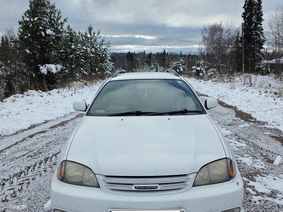 2000 Toyota Caldina II Рестайлинг, белый, 600000 рублей