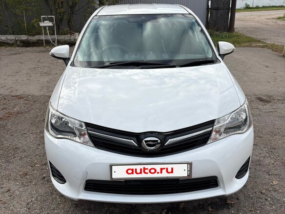 2012 Toyota Corolla Fielder XI (E160, E170, E180), белый, 870000 рублей