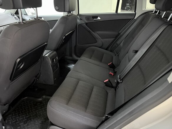 2012 Volkswagen Tiguan I Рестайлинг, серебристый - вид 13