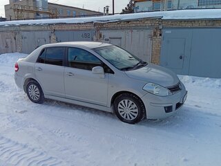 2011 Nissan Tiida I Рестайлинг, серебристый, 610000 рублей, вид 2