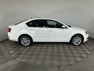2015 Skoda Octavia III (A7), белый, 1100000 рублей, вид 4
