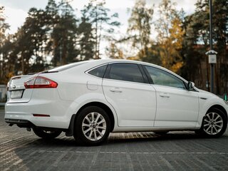 2013 Ford Mondeo IV Рестайлинг, белый, 1090000 рублей, вид 1