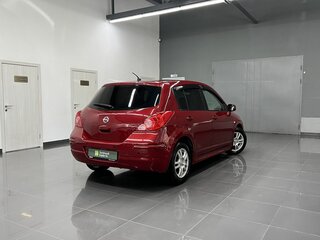2012 Nissan Tiida I Рестайлинг, красный, 820000 рублей, вид 2