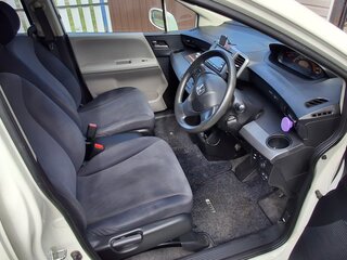2010 Honda Freed Spike I Рестайлинг, белый, 820000 рублей, вид 4