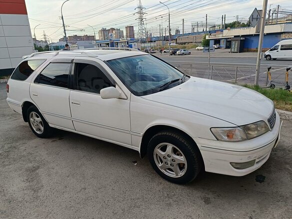 1999 Toyota Mark II Qualis VIII (X100), белый, 430000 рублей - вид 2