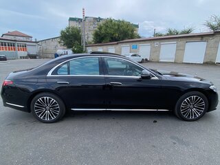 2022 Mercedes-Benz S-Класс 350 d 4MATIC VII (W223), чёрный, 8550000 рублей, вид 3