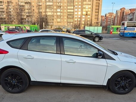 2017 Ford Focus III Рестайлинг, белый, 650000 рублей, вид 5