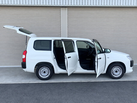 2022 Toyota Probox I Рестайлинг, белый, 1133277 рублей, вид 2