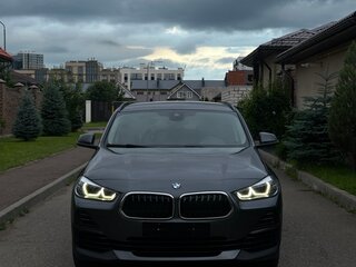 2021 BMW X2 sDrive18i I (F39), серый, 2800000 рублей, вид 3