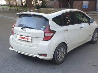 2017 Nissan Note e-Power II Рестайлинг, белый, 1200000 рублей, вид 5