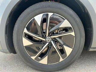 2026 Volkswagen ID.4, серый, 4650000 рублей, вид 5
