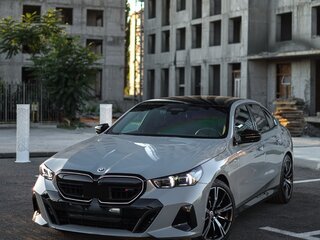 2026 BMW 5 серии 530i VIII (G60/G61/G68), серый, 7140000 рублей, вид 1