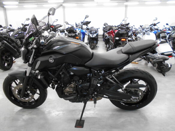 2018 Yamaha MT-07 (FZ-07), чёрный, 710000 рублей - вид 4