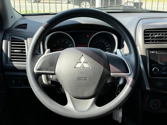 2013 Mitsubishi ASX I Рестайлинг, серебристый - вид 11