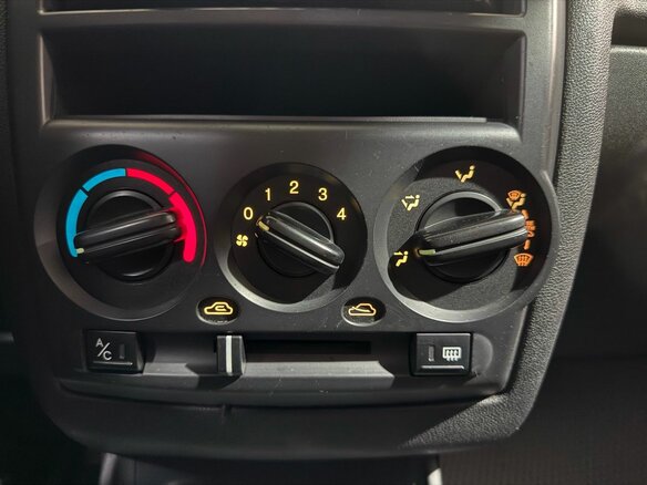 2010 Hyundai Getz I Рестайлинг, серебристый - вид 14