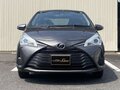 2018 Toyota Vitz III (XP130) Рестайлинг, серый, 990000 рублей - вид 3