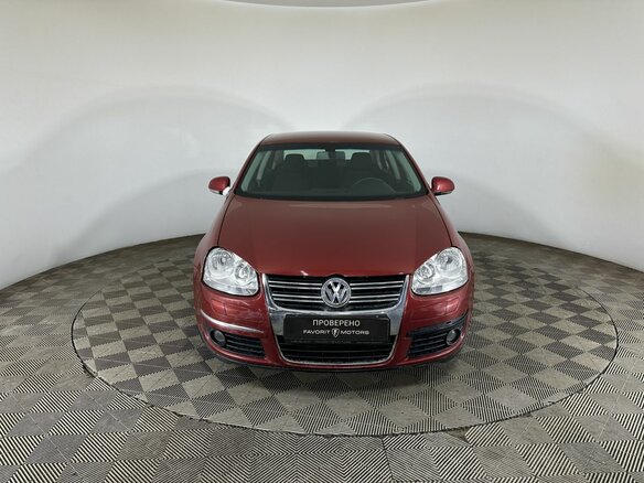 2010 Volkswagen Jetta V, красный, 450000 рублей - вид 1