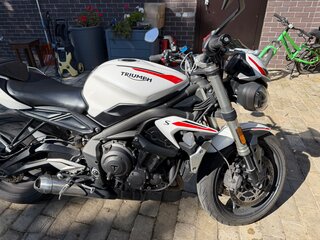 2020 Triumph Street Triple, белый, 670000 рублей, вид 1