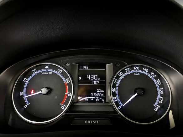 2018 Skoda Rapid I Рестайлинг, белый, 1100000 рублей - вид 12