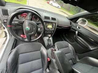 2012 Skoda Octavia RS II Рестайлинг, белый, 940000 рублей, вид 5