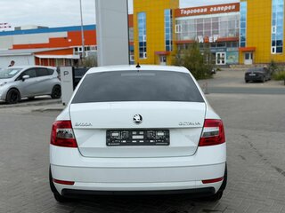2020 Skoda Octavia III (A7) Рестайлинг, белый, 1950000 рублей, вид 5