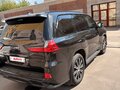 2021 Lexus LX 570 III Рестайлинг 2, чёрный - вид 3