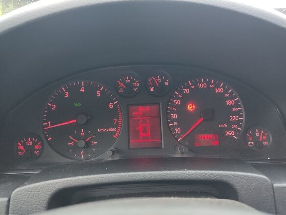 1998 Audi A6 II (C5), синий - вид 13