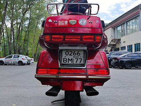 1999 Honda GL 1500 Gold Wing, красный, 550000 рублей, вид 4