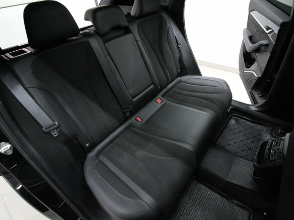 2024 Geely Monjaro I, чёрный, 3000000 рублей - вид 15