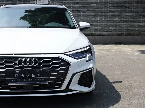 2022 Audi A3 35 TFSI IV (8Y), белый - вид 2