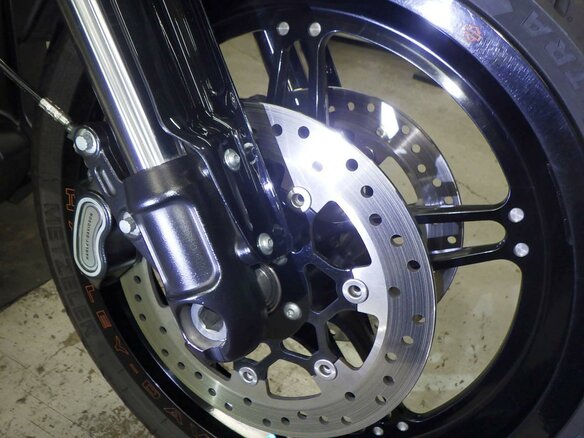 2019 Harley-Davidson FXDR 114, чёрный, 1999000 рублей - вид 6