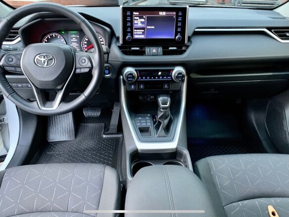 2019 Toyota RAV4 V (XA50), белый - вид 6