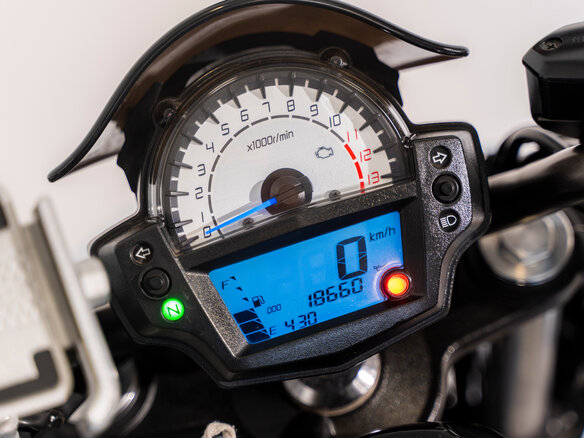 2012 Kawasaki ER-6N, белый, 480000 рублей - вид 9