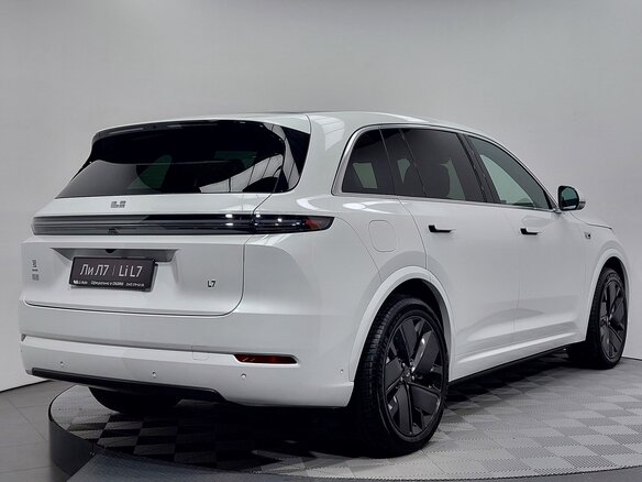 2026 Li Auto (Lixiang) L7 52.3 kWh I Рестайлинг, белый, 10690000 рублей - вид 4